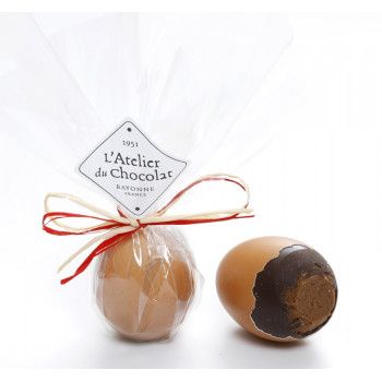 Oeuf Coquille Chocolat Noir Praliné Pâques livraison chocolats de pâques atelier du chocolat