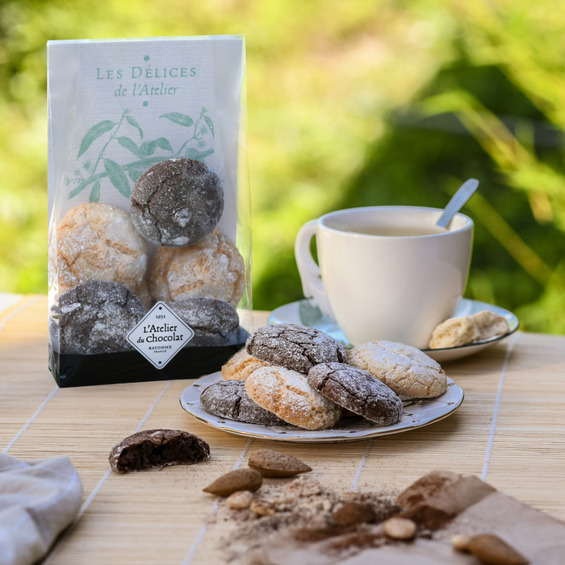 Macarons basques artisanaux nature et chocolat assortiment de 6 macarons