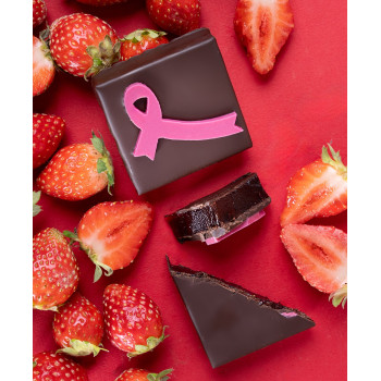 Bouchée pâte de fruits fraise chocolat noir octobre rose