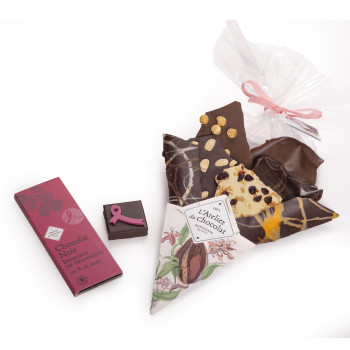 COFFRET CHOCOLATS OCTOBRE ROSE ACHAT SOLIDAIRE RUBAN ROSE ATELIER DU CHOCOLAT