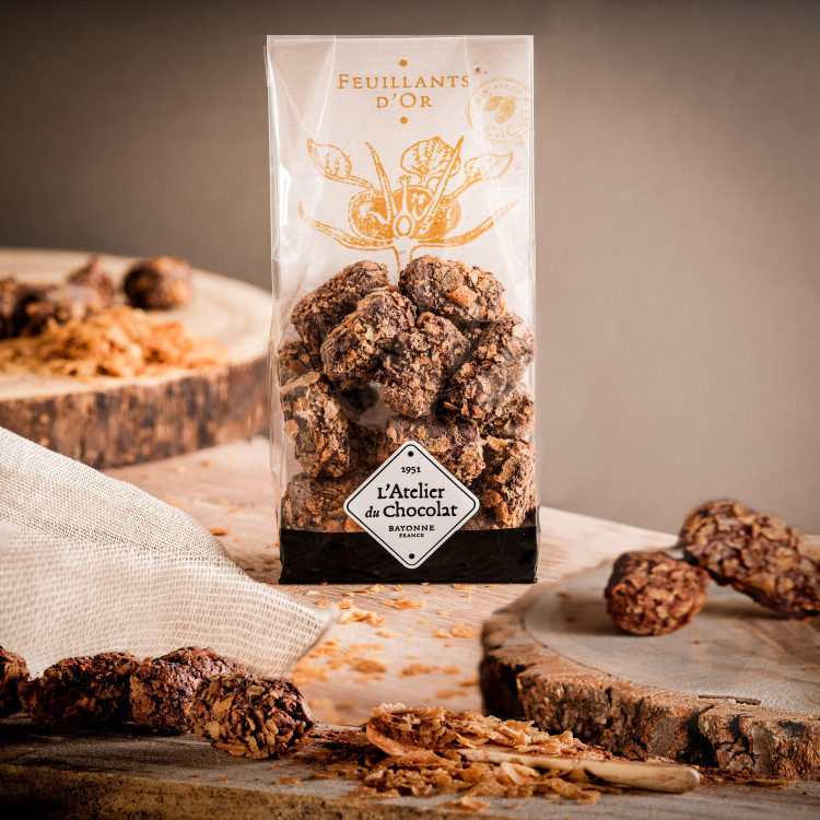 Craquez pour les Feuillants d’Or, de délicates gourmandises associant chocolat, praliné et crêpe dentelle.