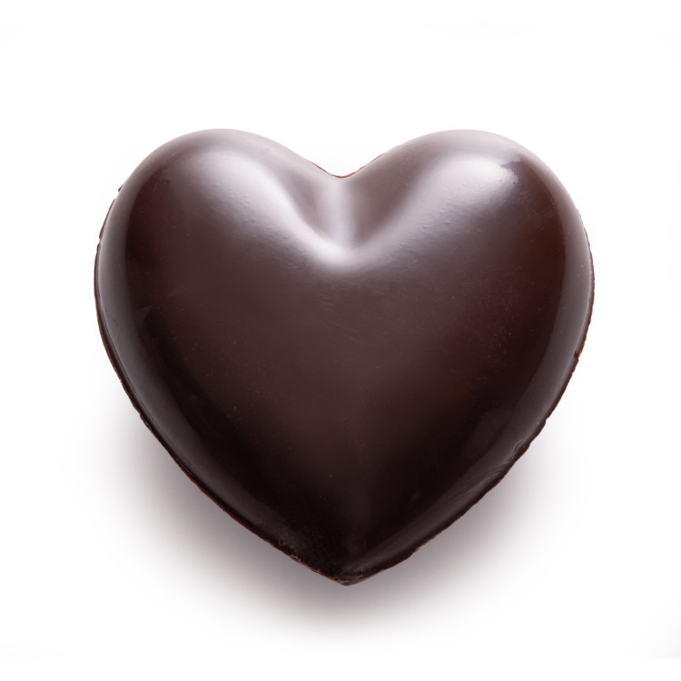 Moulage coeur garniture noisettes lait caramel