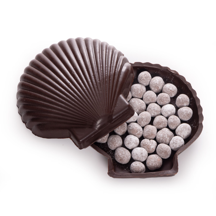 Coquille saint-jacques en chocolat et perles cacao lait caramel livraison rapide cadeau chocolat artisanal