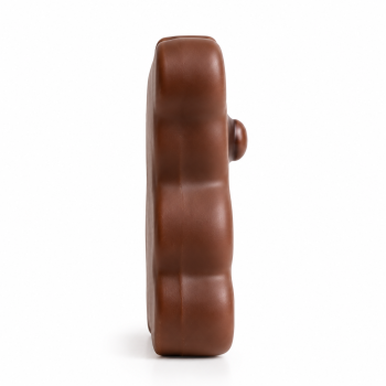 Vue gourmande de l’Ourson guimauve chocolat au lait, révélant son cœur blanc, tendre et délicatement vanillé.